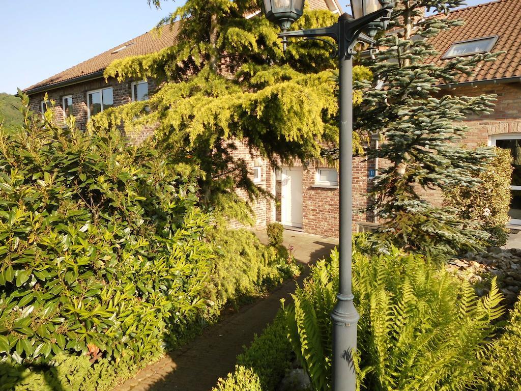 'T Gulpdal Hotel Voeren-Teuven Extérieur photo